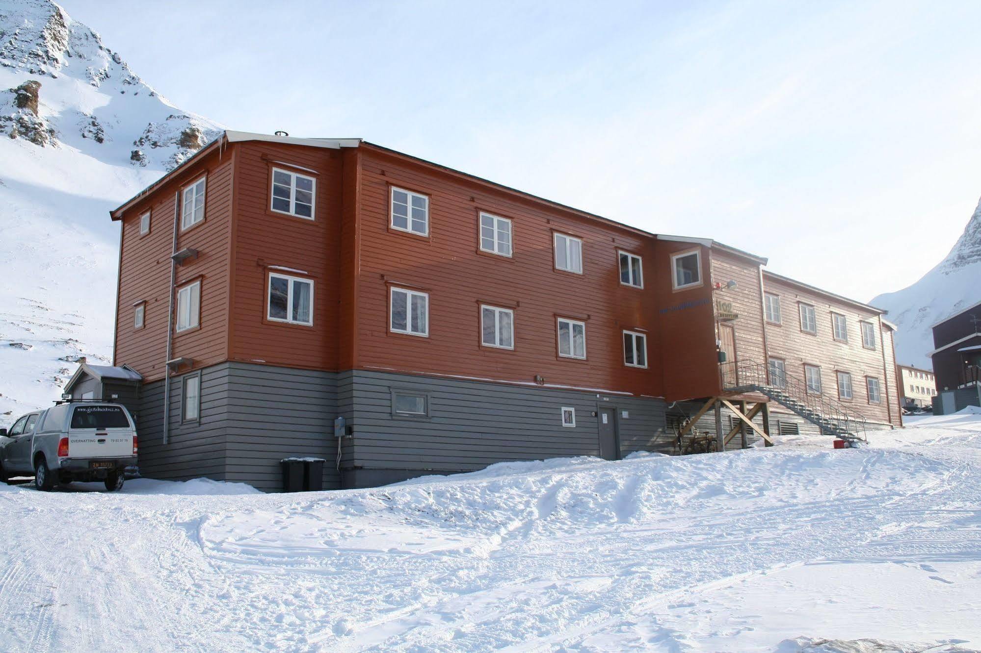 Gjestehuset 102 Longyearbyen Exterior foto